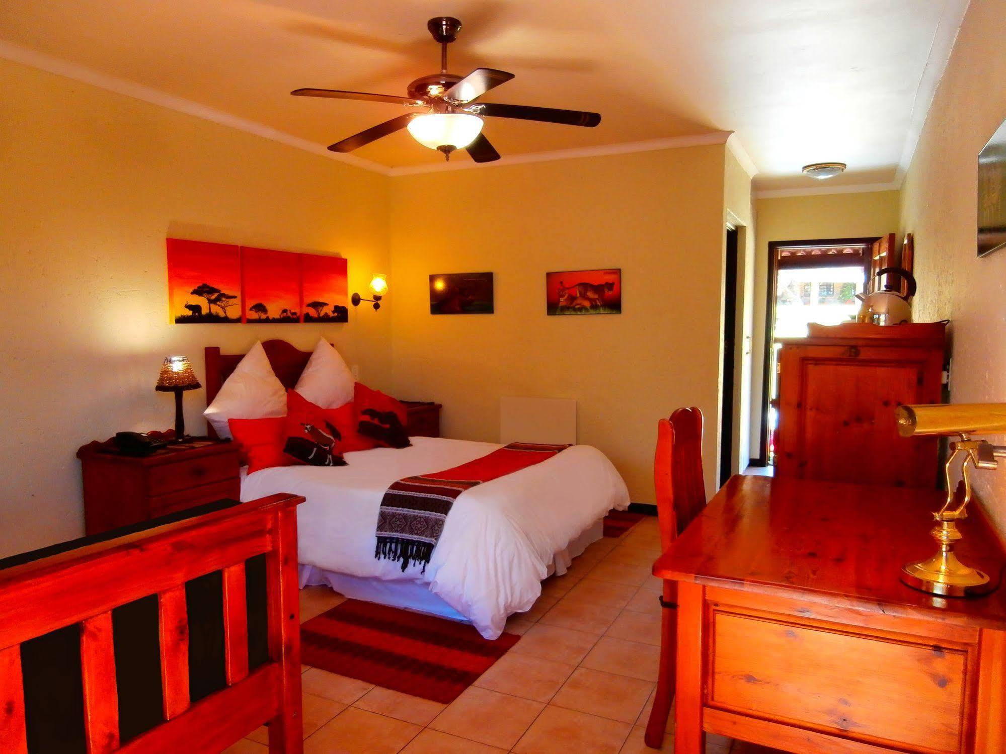 African Footprints Lodge Midrand Buitenkant foto